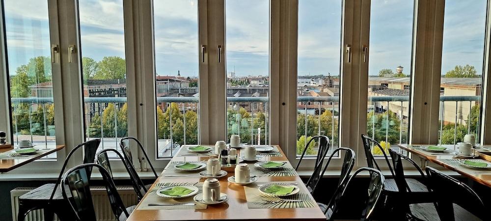 Arcadia Hotel Heidelberg Шветцинген Экстерьер фото