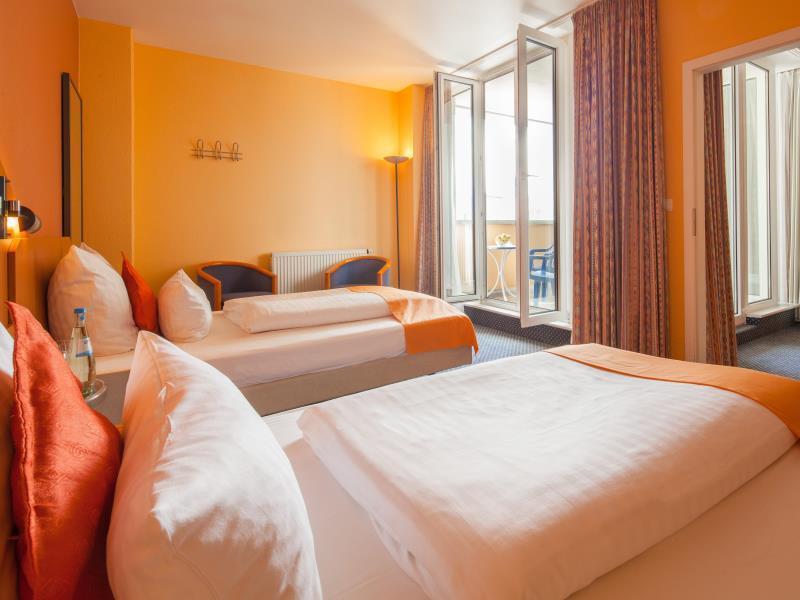 Arcadia Hotel Heidelberg Шветцинген Экстерьер фото