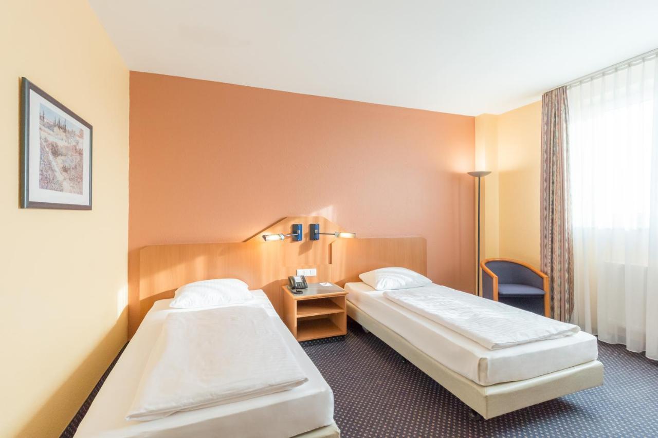 Arcadia Hotel Heidelberg Шветцинген Экстерьер фото